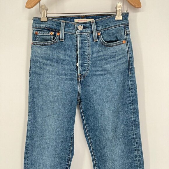 Levis Womens Wedgie Straight Jeans Size 26 Blue Denim - Picture 2 of 7
